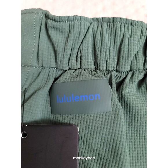 🔥NWT Mens Lululemon Merino Wool Hiking Cargo Pant Tapered, Forest Green 32 - Picture 6 of 11